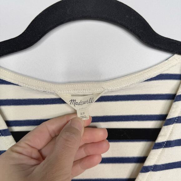 Madewell XSmall Cream Blue Relaxed Tee Dress in Yorktown Stripe Nightfall Hula - Picture 7 of 9